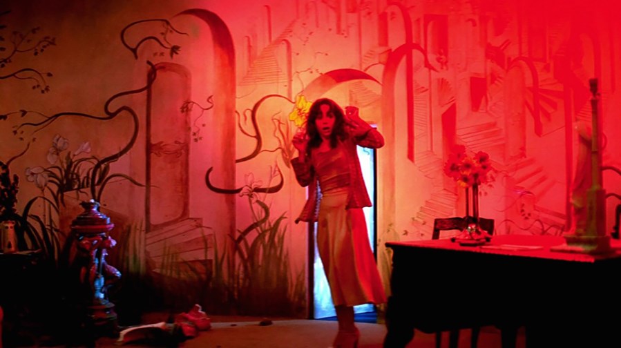 Suspiria (1977)