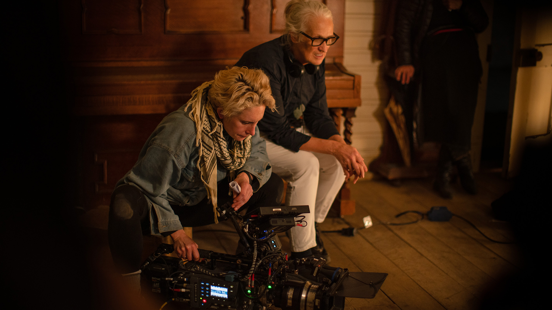 Ari Wegner and Jane Campion on set